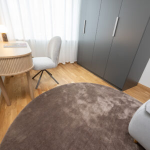 Ümmargune PET materjalist vaip - pruun