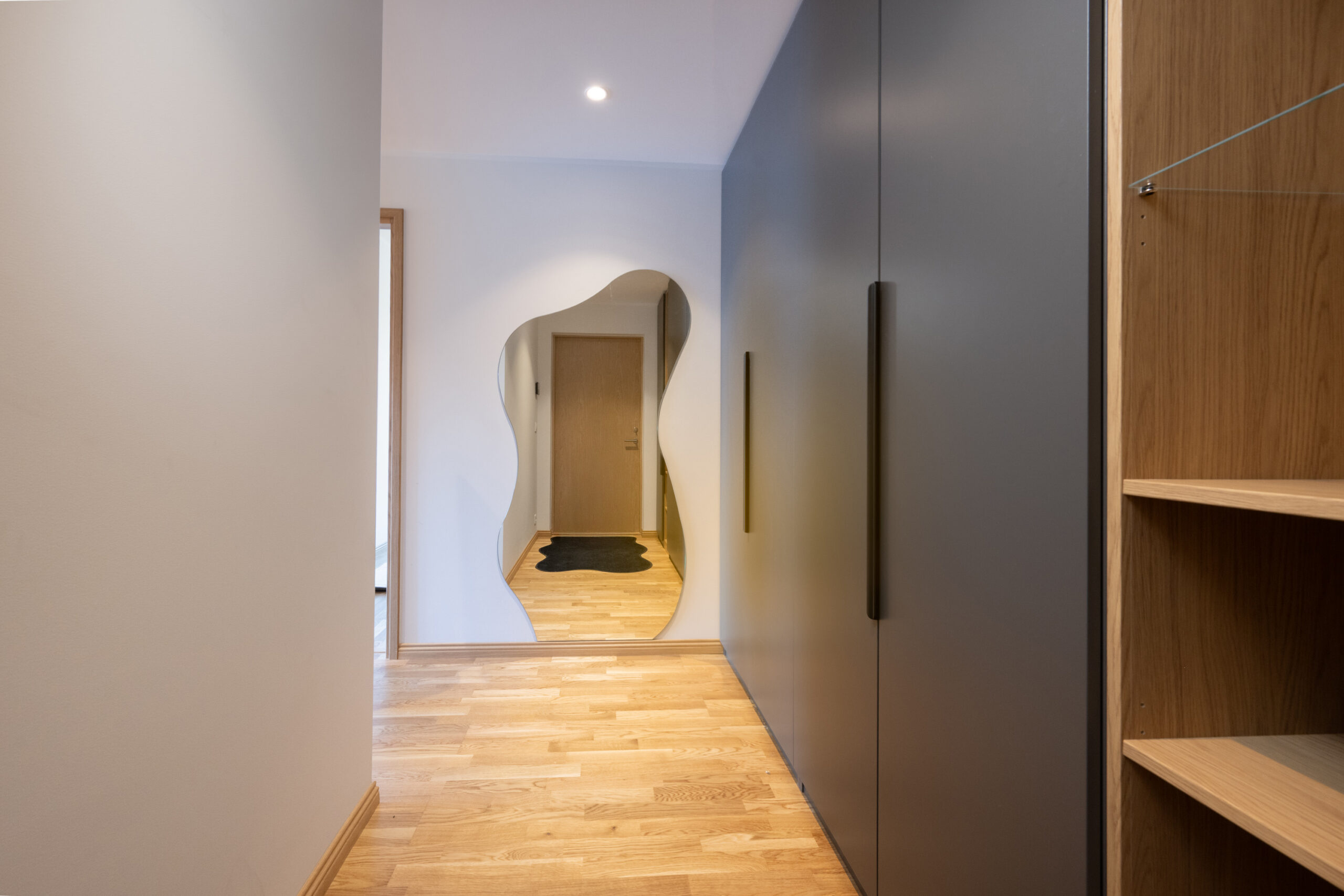 Seinapeegel "Flow" by MATÍ - Image 2