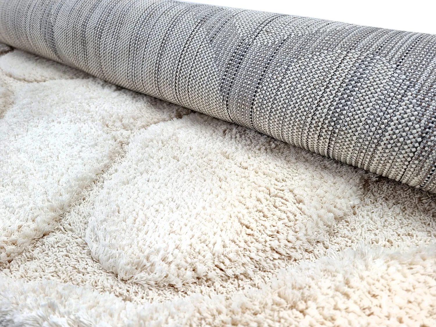 Ümmargune pehme karvaga vaip Ada 160 cm - loodusvalge - Image 4